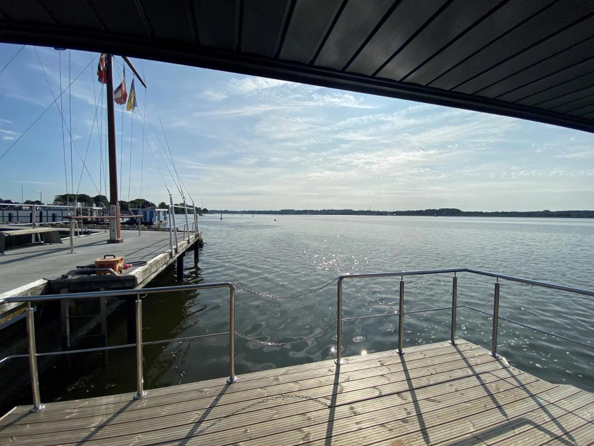 Hausboot Fjord Nordstern Mit Dachterrasse In Schleswig Hotel Kültér fotó