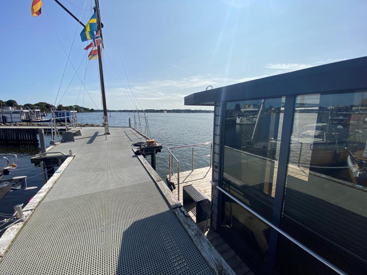 Hausboot Fjord Nordstern Mit Dachterrasse In Schleswig Hotel Kültér fotó